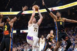 开云体育登录-湖人绝杀雷霆，莫兰特关键制胜