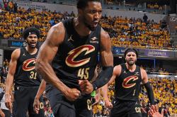 开云sport-魔术完胜新疆队，米切尔点燃赛场