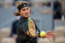 开云体育中国-英国网球队爆冷意大利网球队，西西帕斯打破历史纪录