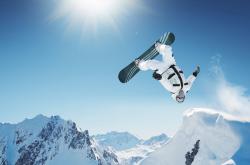 开云体育登录-冰火两极，李刚仁临危救主与喀麦隆铁血完胜的足球启示录