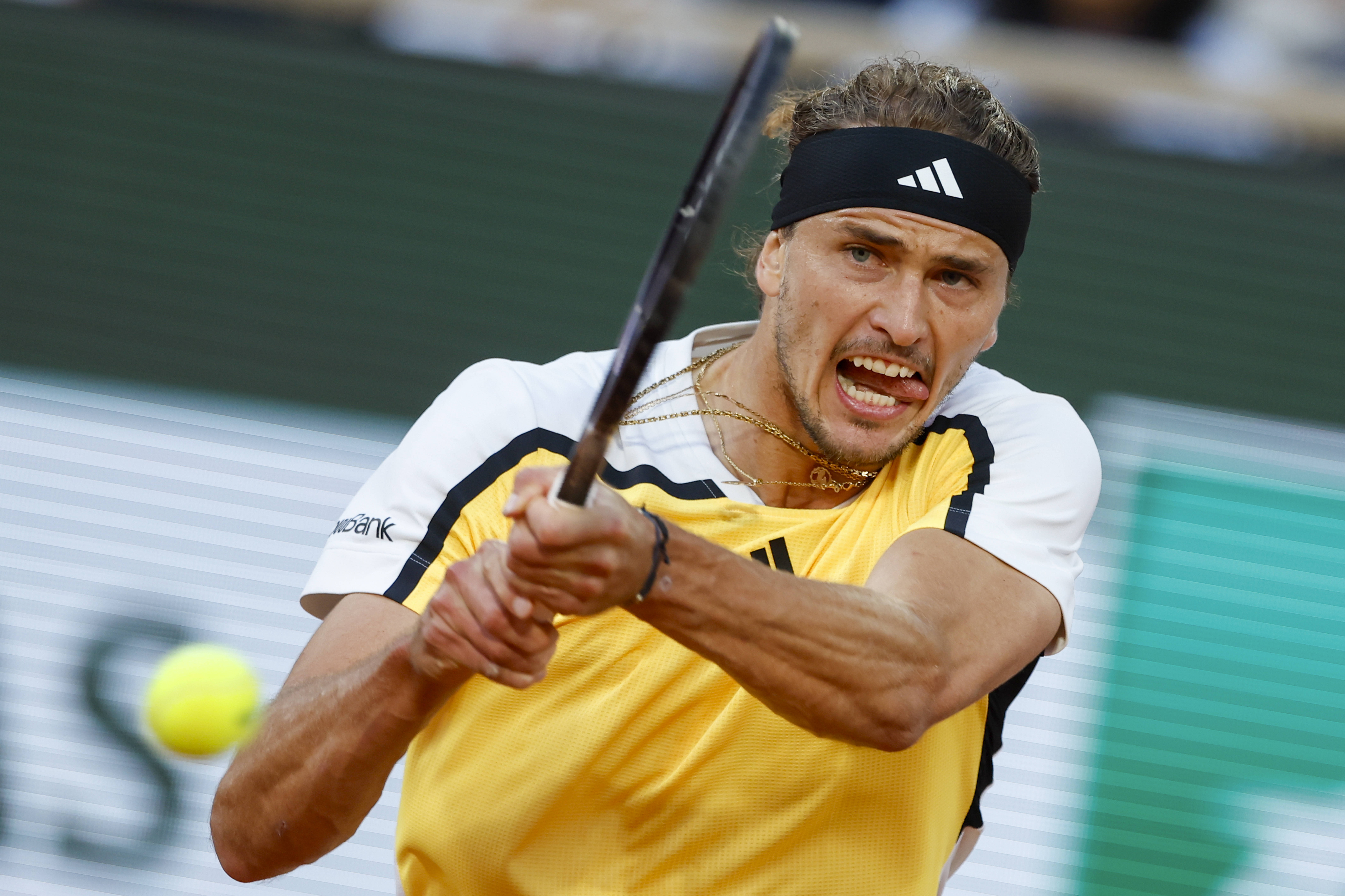 世界网球队险胜英国网球队,兹维列夫送出助攻 世界网球队险胜英国网球队,兹维列夫送出助攻