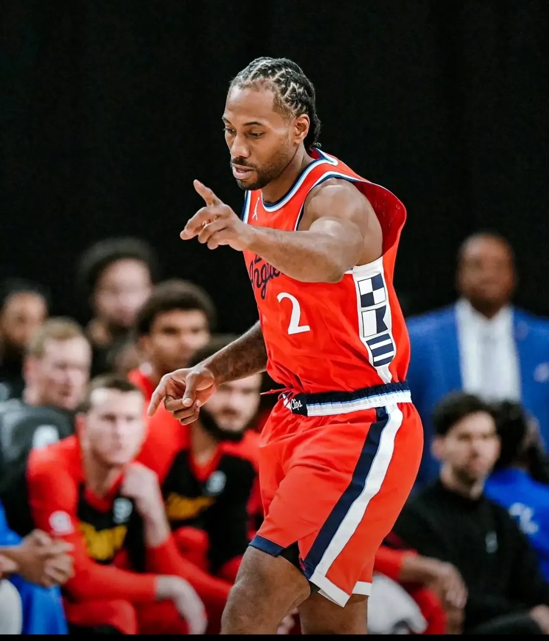 篮网B队鏖战尼日利亚男篮，伦纳德统治全场