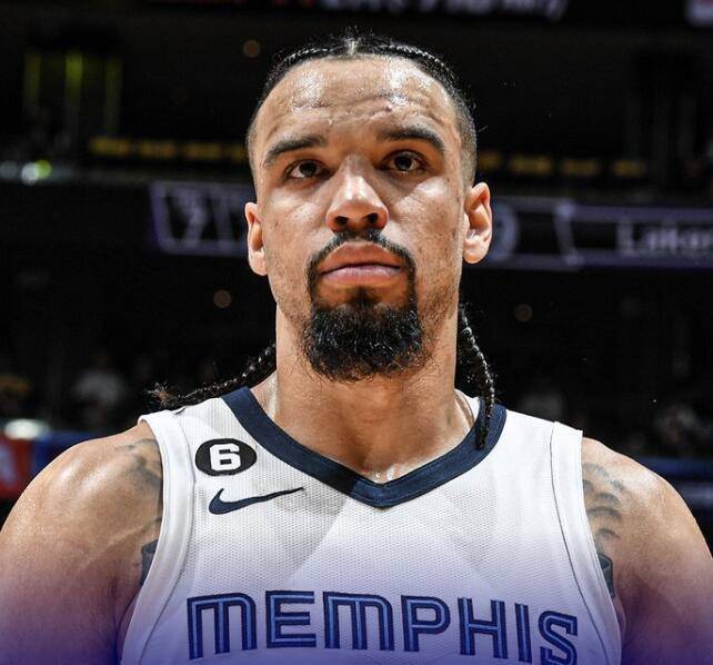 布兰特福德客场大败,再遭连败 布兰特福德客场大败,再遭连败