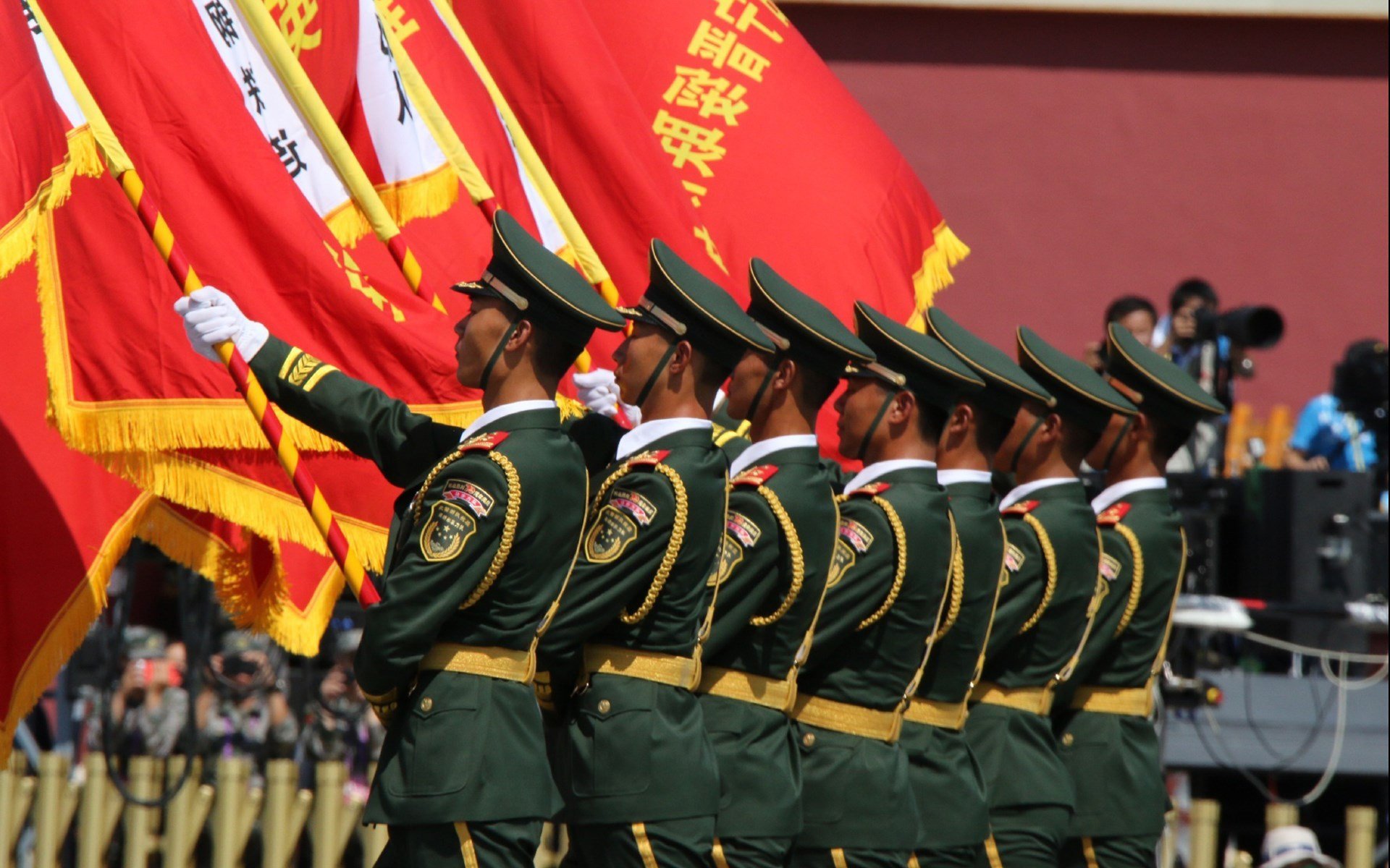 魔杖与命运之手，布鲁诺导演英超争冠终极夜