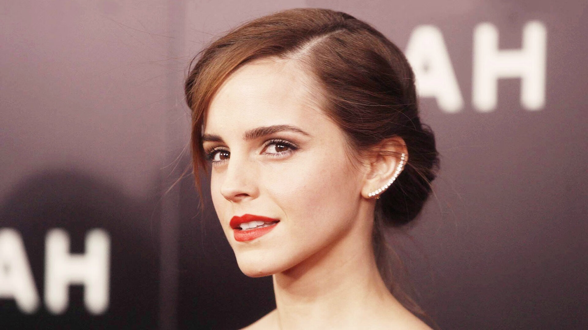 焚棋者，若日尼奥的火焰，与翡翠岛压向红黑棋盘的山脉